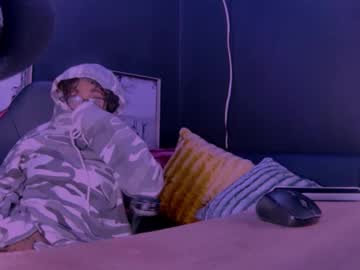 Jamaicanbabex Chaturbate stream image from April 22, 2025