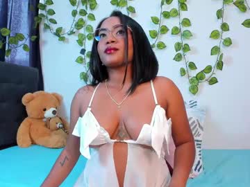 Leya_Ebony Chaturbate stream image from April 22, 2025