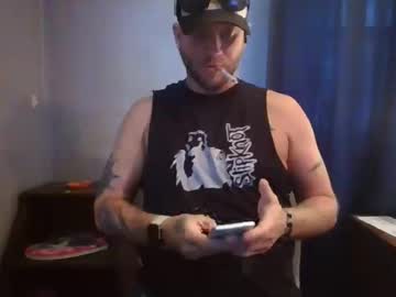 Livingpuddle Chaturbate stream image from April 22, 2025