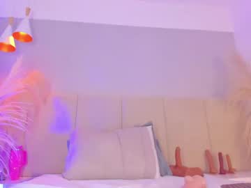 Sofia_Pamela Chaturbate stream image from April 22, 2025