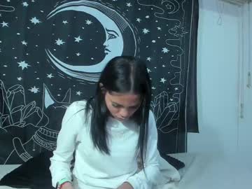Alexa_Rousse_ Chaturbate stream image from April 22, 2025