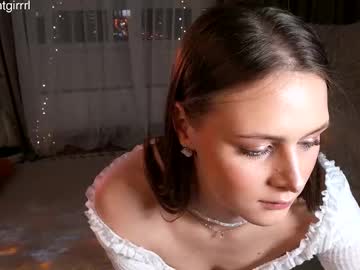 Emi_Me Chaturbate stream image from April 22, 2025