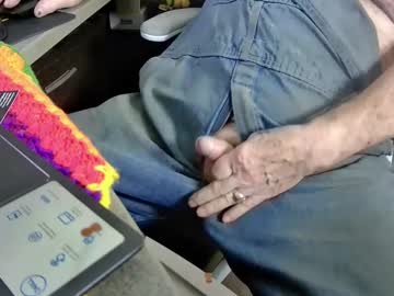 Fatfreddythecat Chaturbate stream image from April 22, 2025