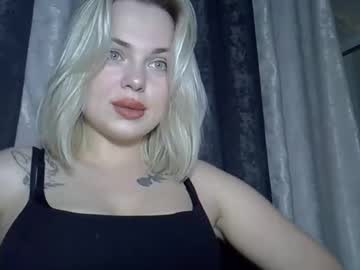Helga_Now Chaturbate stream image from April 22, 2025