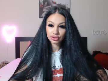 Lisa104739 Chaturbate stream image from April 22, 2025