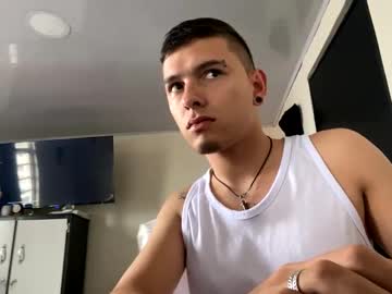 Maiki_Foxx Chaturbate stream image from April 22, 2025