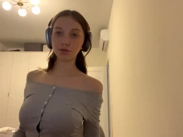 Maudborom Chaturbate stream image from April 22, 2025