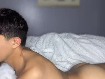 Al4jandr0 Chaturbate stream image from April 22, 2025