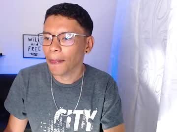 Maateoo19 Chaturbate stream image from April 22, 2025