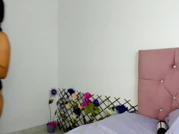 Nicol_Jone Chaturbate stream image from April 22, 2025