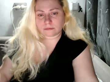 Candycream74 Chaturbate stream image from April 22, 2025