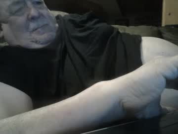 Hotandhornyxxx1 Chaturbate stream image from April 22, 2025