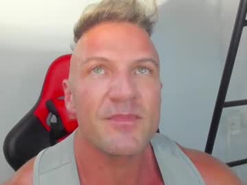 Fuckinghotman Chaturbate stream image from April 22, 2025