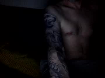 Huge23216 Chaturbate stream image from April 22, 2025