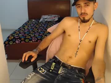Jesus977 Chaturbate stream image from April 22, 2025