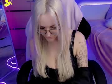 Sasharock1 Chaturbate stream image from April 22, 2025