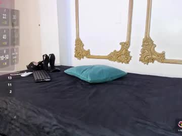 Cristal_Bons Chaturbate stream image from April 23, 2025