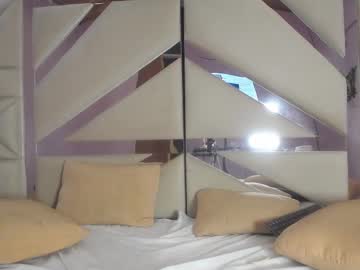 Layla_Lux_ Chaturbate stream image from April 23, 2025