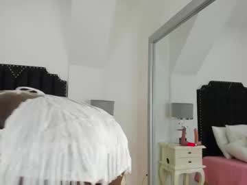Samantamarquez Chaturbate stream image from April 23, 2025