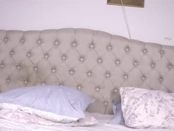 Anniekk Chaturbate stream image from April 23, 2025