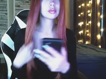 Mezzalunaa Chaturbate stream image from April 23, 2025