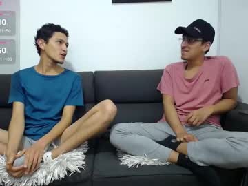 Fallgays Chaturbate stream image from April 23, 2025