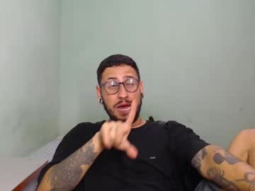 Inzack Chaturbate stream image from April 23, 2025
