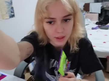 Kisi_Missi Chaturbate stream image from April 23, 2025