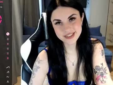 Mary___Moore Chaturbate stream image from April 23, 2025