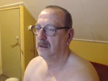 Destelp Chaturbate stream image from April 23, 2025