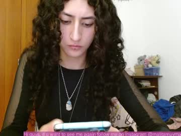 Malitamuymal22 Chaturbate stream image from April 23, 2025