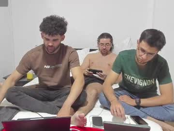 Chrisandrew_ Chaturbate stream image from April 23, 2025