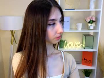 Devonacornfield Chaturbate stream image from April 23, 2025