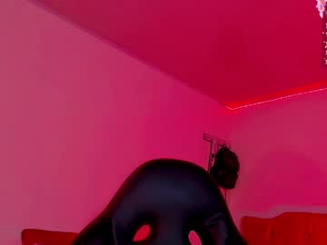 Dirtygamesnaomy Chaturbate stream image from April 23, 2025