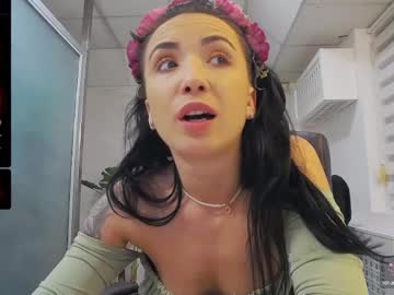 Glamkate Chaturbate stream image from April 23, 2025