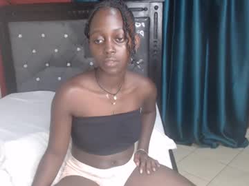 Hornybella4 Chaturbate stream image from April 23, 2025