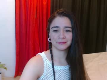 Porcelainlux Chaturbate stream image from April 23, 2025