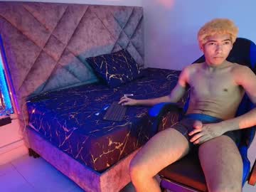 Alexanderhot1404 Chaturbate stream image from April 23, 2025