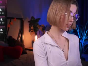 Lindathacker Chaturbate stream image from April 23, 2025