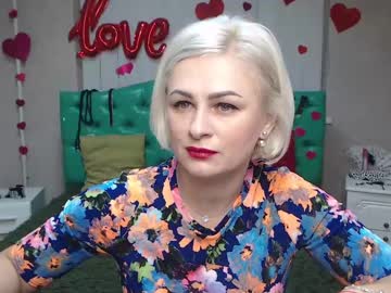 Oliviahorst Chaturbate stream image from April 23, 2025