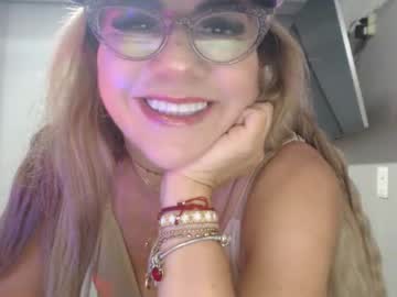 Angelinna_12 Chaturbate stream image from April 23, 2025