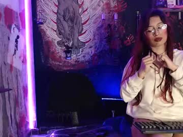 Jadepoarch Chaturbate stream image from April 23, 2025