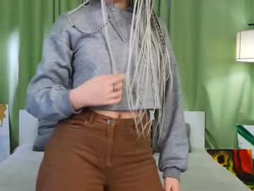 Loisgrimshaw Chaturbate stream image from April 23, 2025