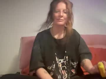 Sbellpgh Chaturbate stream image from April 23, 2025