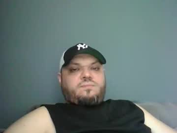 Glusgan Chaturbate stream image from April 23, 2025