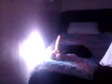 Sissylilbuisness Chaturbate stream image from April 23, 2025
