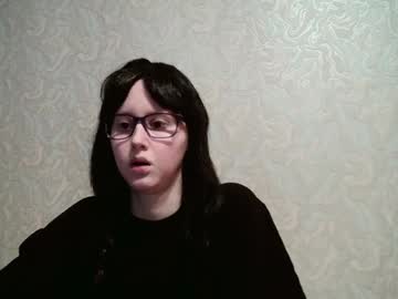 Amomira Chaturbate stream image from April 23, 2025