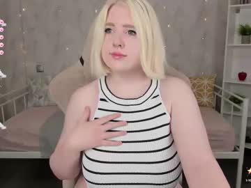 Art_Loveeee Chaturbate stream image from April 23, 2025