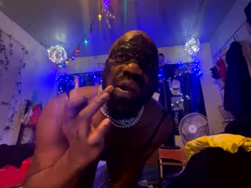 Canieatu410 Chaturbate stream image from April 23, 2025