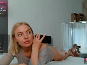 Eva_Mmmm Chaturbate stream image from April 23, 2025